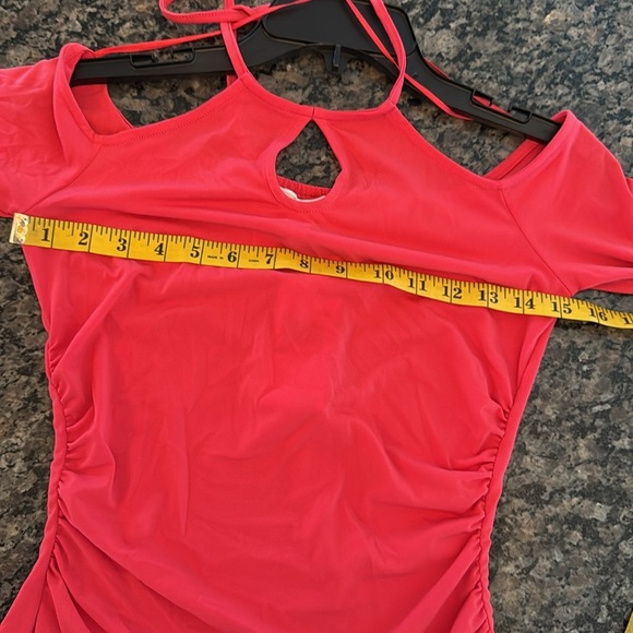 Michael Kors cold shoulder key hold top NWT XS - Picture 7 of 11